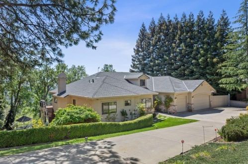 3638 Camino Hills Dr, Snowline Camp, CA 95709-9558