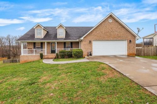 1402 Benjamin Blvd, Pigeon Forge, TN 37876-5402