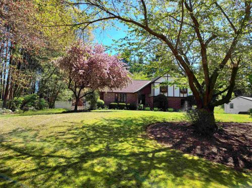 268 High Range Rd, Londonderry, NH 03053-2613