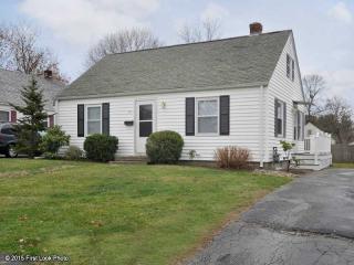 20 Fairway Dr, Cranston, RI 02920-2610
