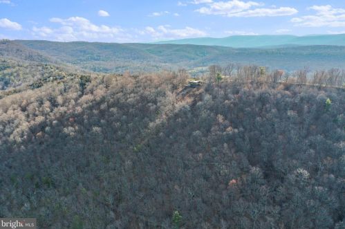 1034 Toms Knob Approach, Lost City WV 26810-8428 exterior