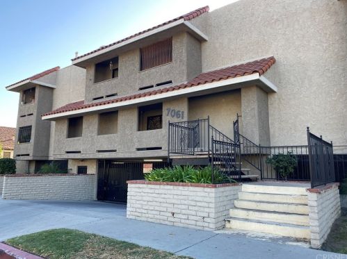7061 Kester Ave, Van Nuys, CA 91405-3573