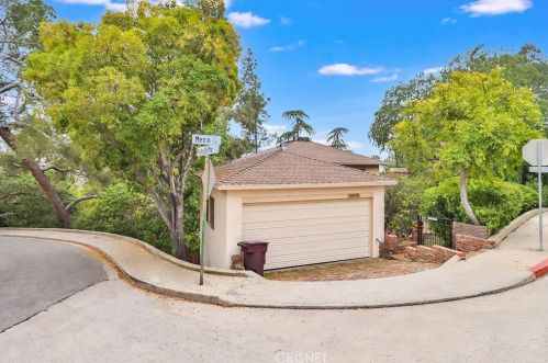 3160 Menlo Dr, Glendale, CA 91208-1850