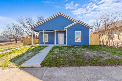 1030 Annie St, Fort Worth, TX 76104-1505