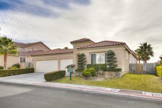 1207 Martini Dr, Henderson, NV 89052-3163
