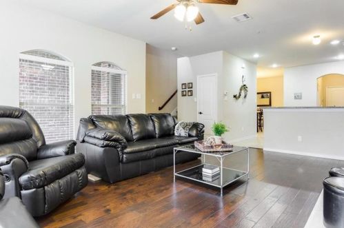 4288 Comanche Dr, Carrollton TX  75010-3300 exterior