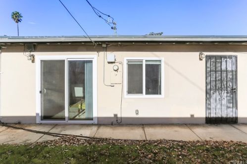 8240 Garfield St, Riverside CA  92504-3008 exterior