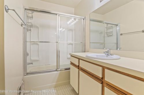 7 Old Orch Ln, Tinton Falls NJ 07712-2569 exterior