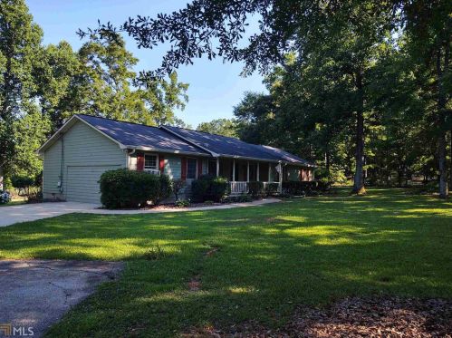 273 Rocky Creek Rd, Hampton, GA 30228-3044