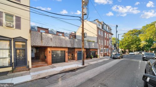 512 4 St, Philadelphia PA 19133-3105 exterior