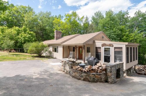 27 Hook Rd, Laconia, NH 03249-6747