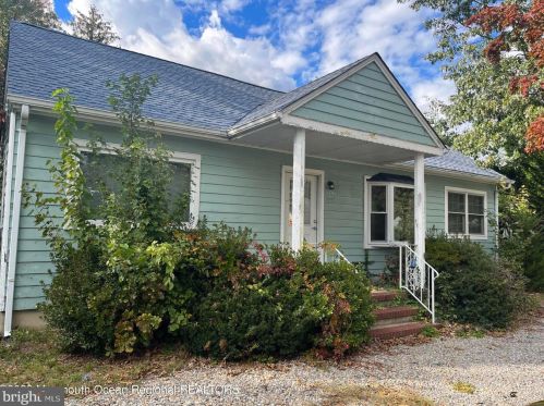 1751 Lakeside Dr, Lacey, NJ 08731-3209