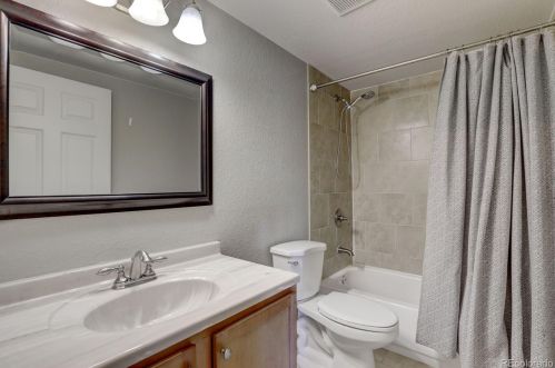 1246 Croke Dr, Denver CO  80260-5427 exterior