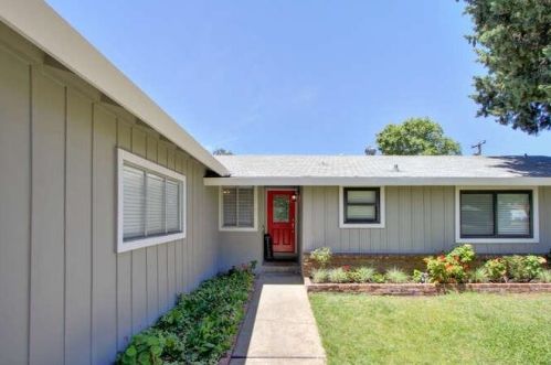 5713 Dewey Dr, Fair Oaks, CA 95628-3011