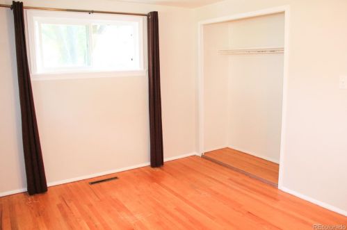 661 Bates Ave, Englewood CO 80113-1663 exterior