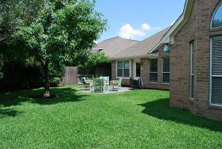 1127 Sugarloaf Dr, Spring TX  77379-3622 exterior