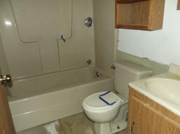 205 Earl St, Chalmers, IN 47929-8076