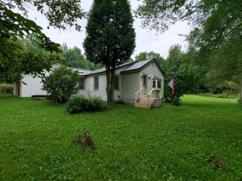1337 Dexter Rd, Sebec, ME 04426-3640