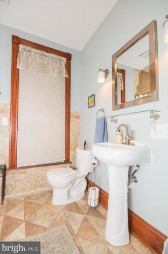122 Main St, Middletown MD  21769-7931 exterior