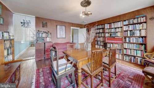 430 42 St, Philadelphia PA 19104-0044 exterior