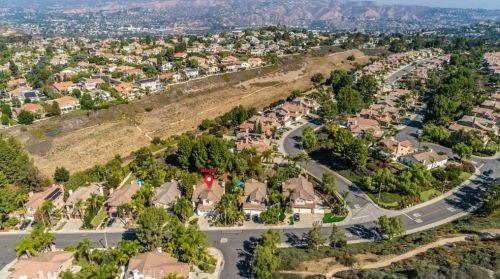 7551 Hollow Oak Rd, Anaheim CA  92808-1429 exterior