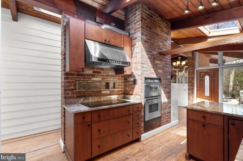 1006 Somerset Ln, Silver Spring MD 20904-6241 exterior