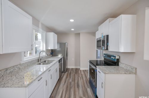 2146 Westfield Cir, Taylorsville UT 84084-4222 exterior