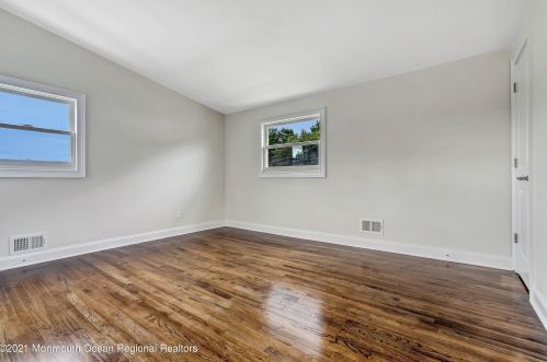 22 Stanford Dr, Hazlet NJ  07730-2314 exterior