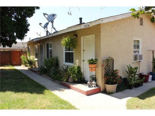 15741 Indiana Ave, Paramount, CA 90723-4438