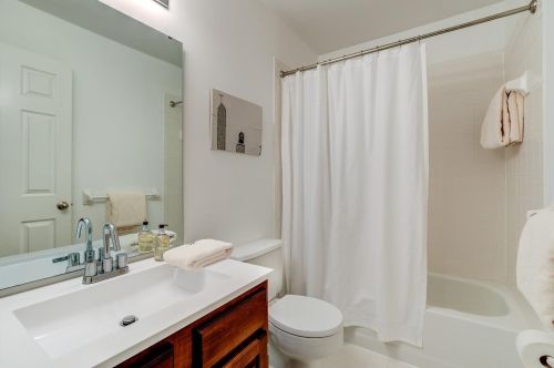2114 Alpine Pl, Cincinnati OH  45206-2603 exterior