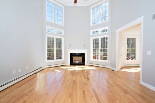 5 Orchard Dr, Derry, NH 03038-5125