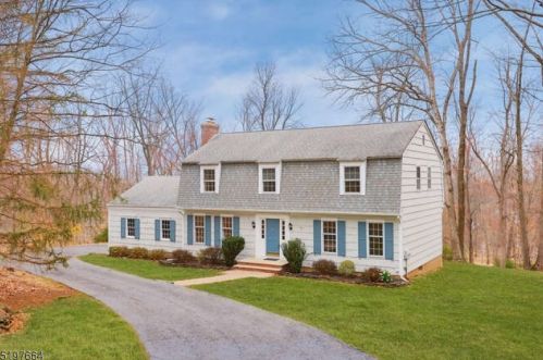 11 Kenquit Rd, Warren, NJ 07059-5515