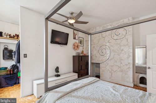 627 16th St, Philadelphia PA  19130-3415 exterior