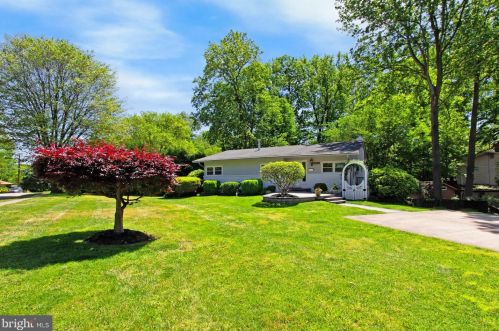 6323 Alberta St, Springfield, VA 22152-1958