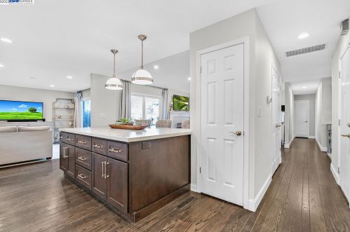 636 Orange Way, Livermore, CA 94550-5837