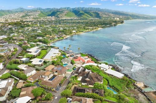 4140 Black Point Rd, Honolulu HI  96816-4818 exterior