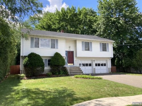 832 Lafayette Ave Ext, Paterson, NJ 07506-2247