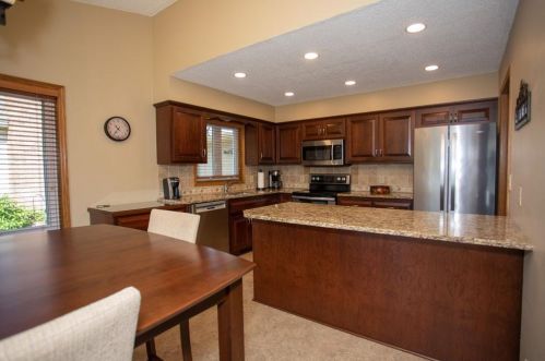 7873 28th St, Saint Paul MN  55128-4803 exterior