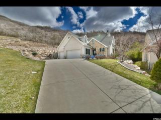 3883 Highland Ct, Bountiful, UT 84010-3365