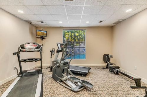 3203 Lenox Rd, Atlanta GA  30324-2512 exterior