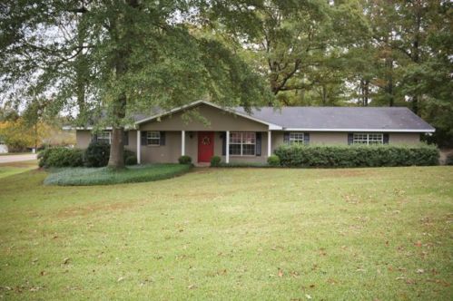 2304 Royal Oaks Dr, Ruston, LA 71270-2629
