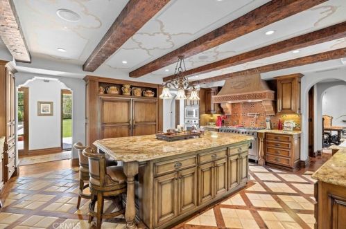 50 Golden Eagle, Irvine CA  92603-0308 exterior