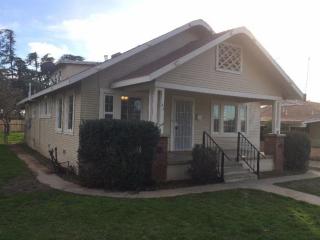 44 Myers Ave, Fresno, CA 93706-3046