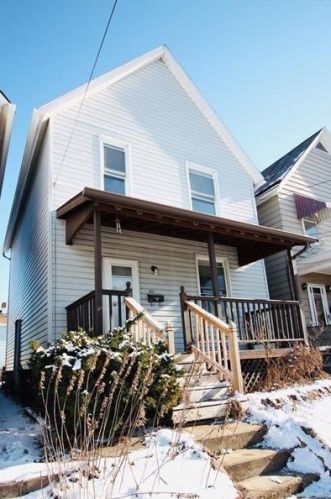 557 Pennsylvania Ave, Rochester, PA 15074-1821
