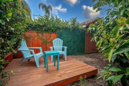 1549 Western Ave, Glendale CA  91201-1215 exterior