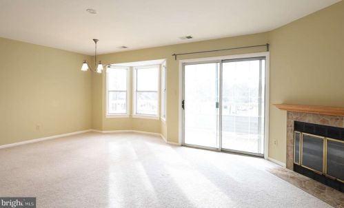 108 Lowell Ct, Princeton, NJ 08540-7017