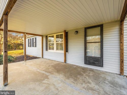 27 Bluegill Dr, Harpers Ferry WV  25425-2507 exterior