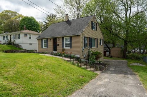 54 Peterson Ave, Waterbury, CT 06705-2340