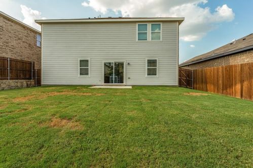 5329 Stone Meadow Ln, Fort Worth TX  76179-4284 exterior