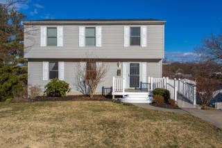 3 Seyon Ct, Baltimore, MD 21228-4045